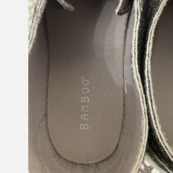 Bamboo Silver Glitter Low Top Slip On Sneaker - Size 11/41 - Picture 3 of 8